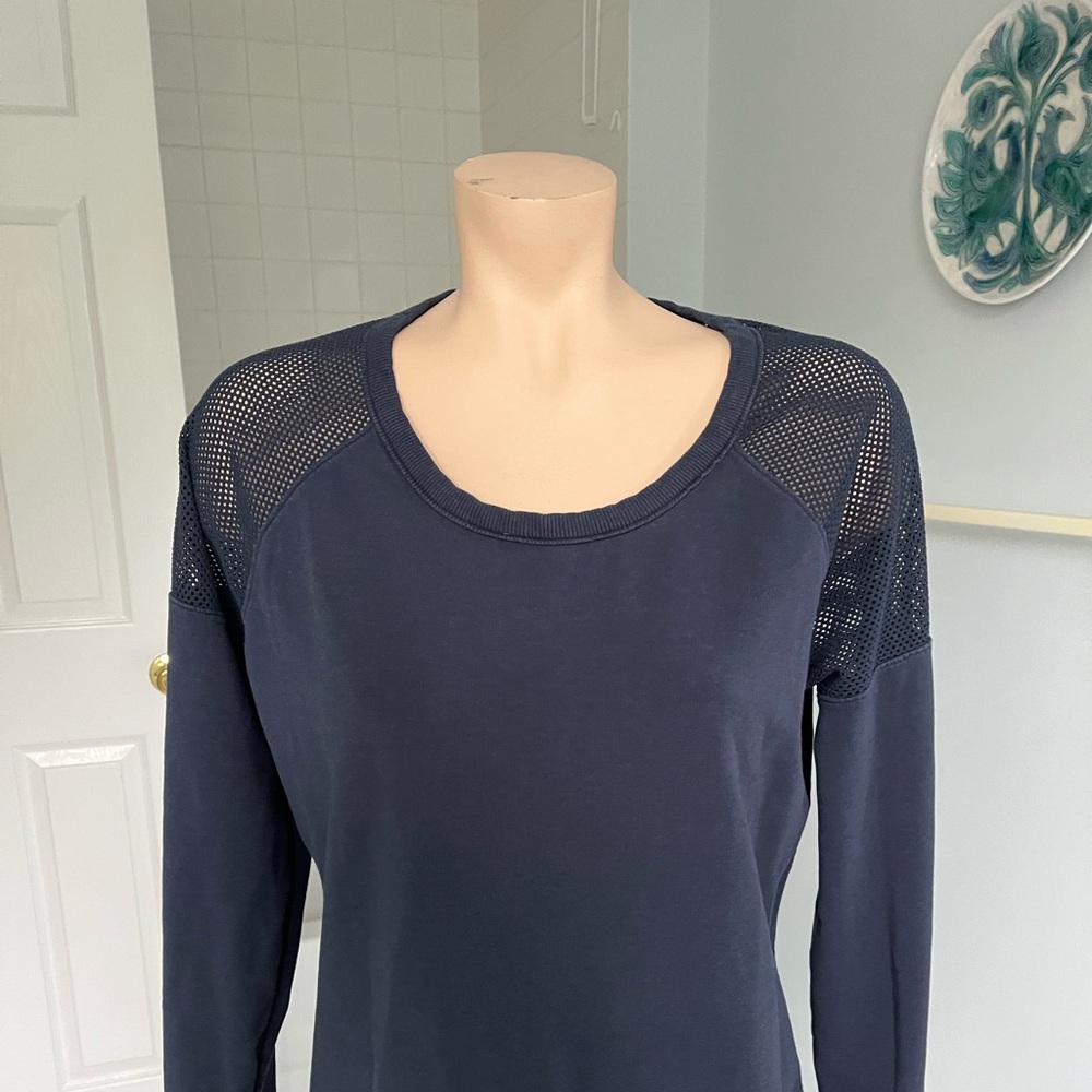 ATHLETA WOMEN SWEATER MEDIUM BLUE LONG SLEEVE PULLOVER